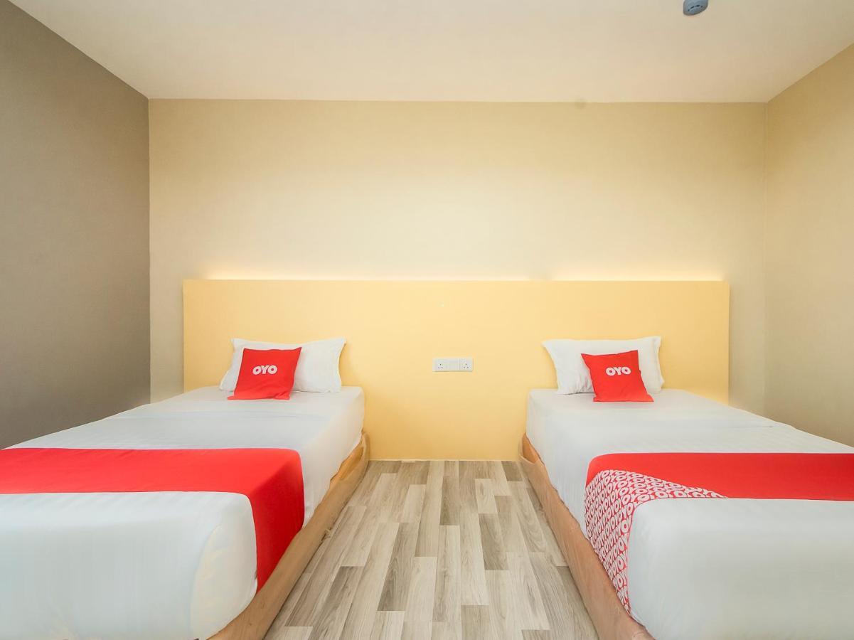 Oyo 90105 Towermas Hotel Sibu Bagian luar foto