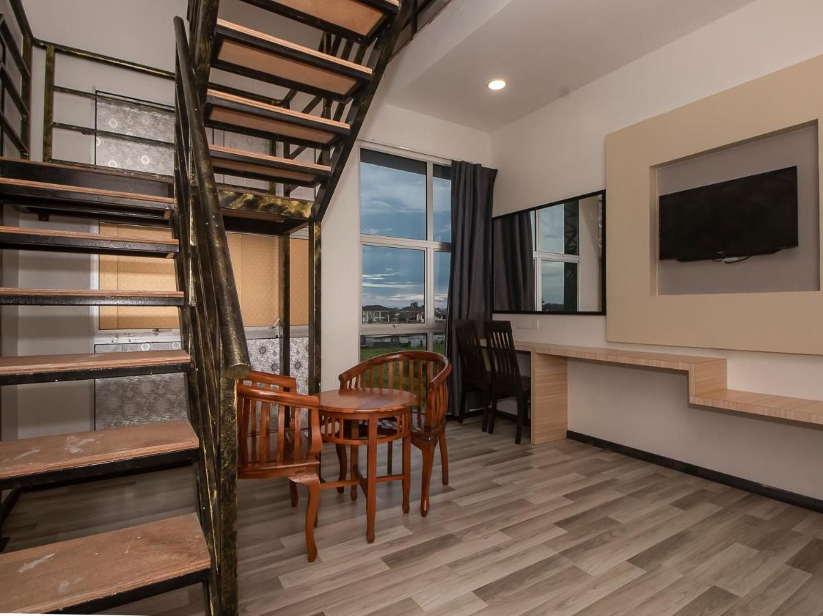 Oyo 90105 Towermas Hotel Sibu Bagian luar foto