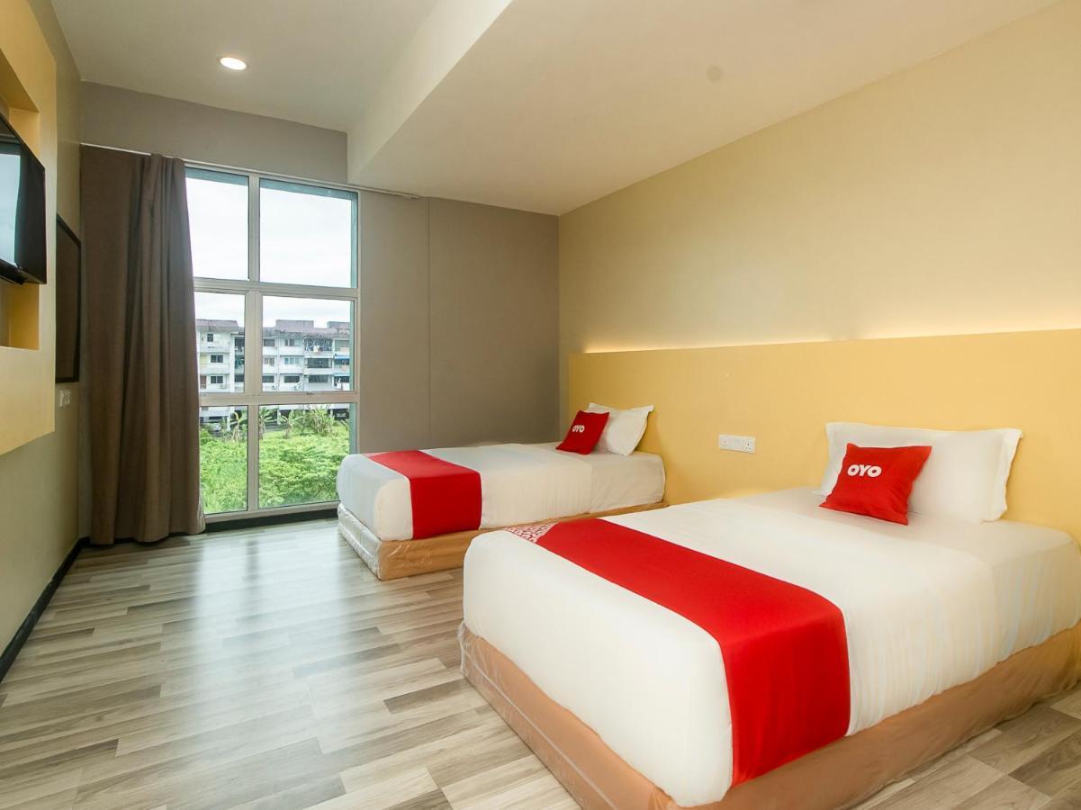 Oyo 90105 Towermas Hotel Sibu Bagian luar foto